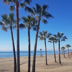Free Parking, 40 Meters From The Beach, Wi-fi, Ac Apartment Estepona
